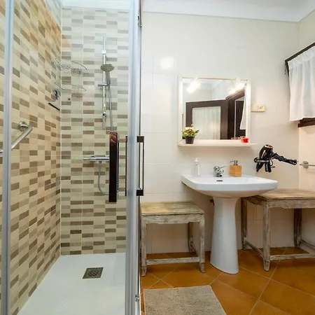 21 Sleeps Private Pool & Bbq Near Barcelona