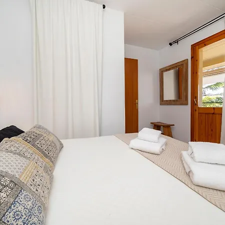 Villa 21 Sleeps Private Pool & Bbq Near Barcelona