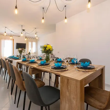21 Sleeps Private Pool & Bbq Near Barcelona Villa *